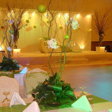 כוויית The Convention Center & Royal Suites Hotel מראה חיצוני תמונה