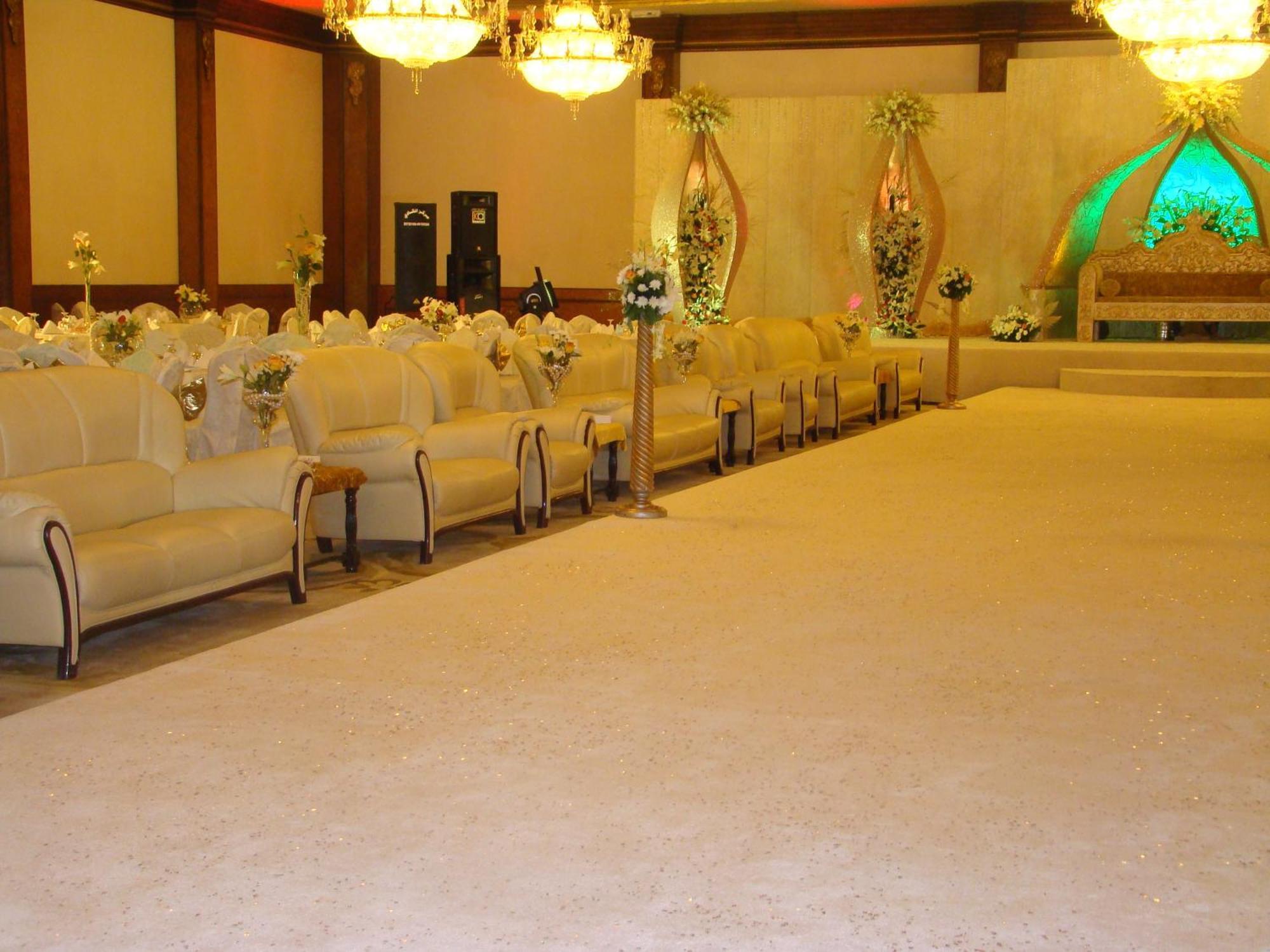 כוויית The Convention Center & Royal Suites Hotel מראה חיצוני תמונה