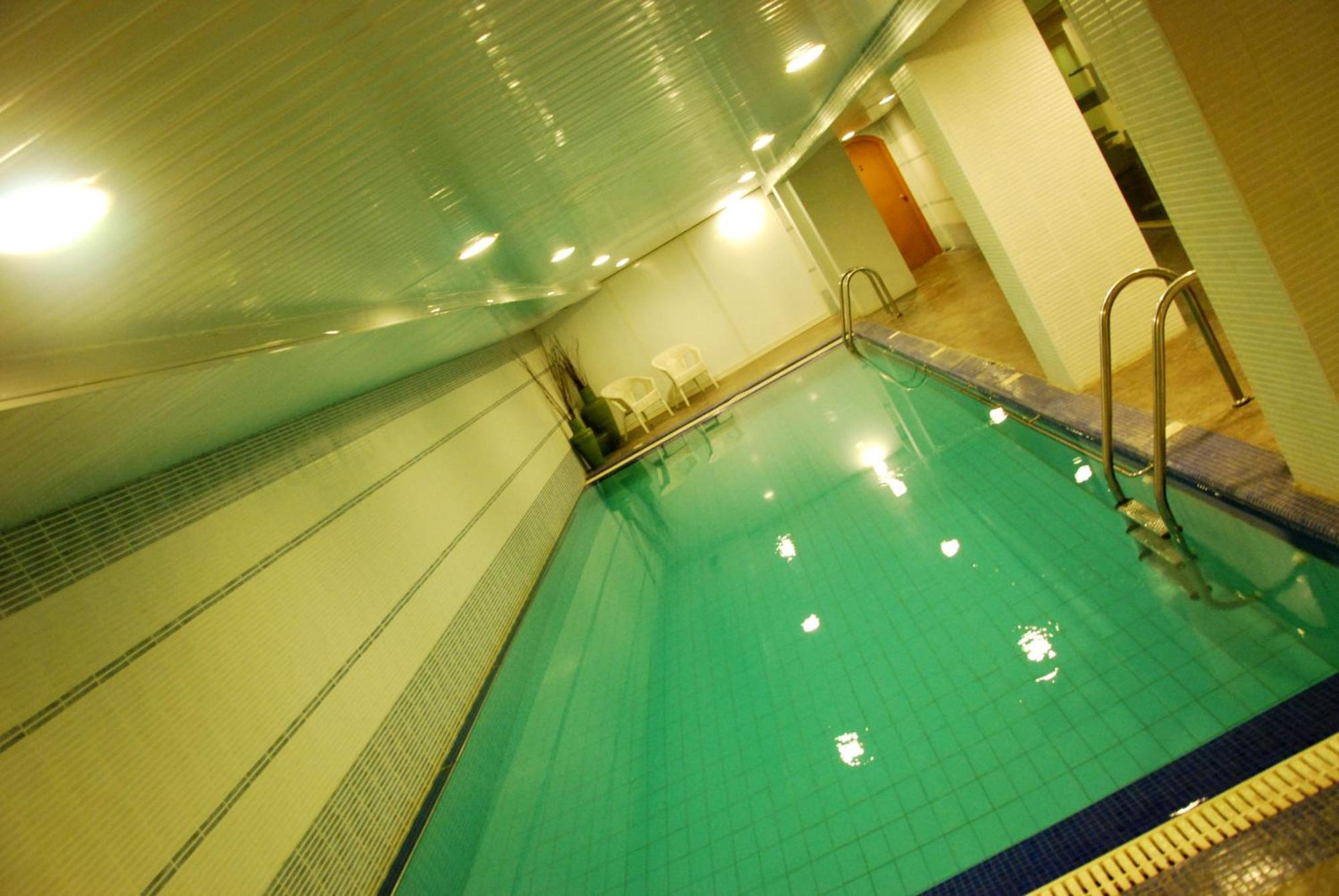 כוויית The Convention Center & Royal Suites Hotel מראה חיצוני תמונה